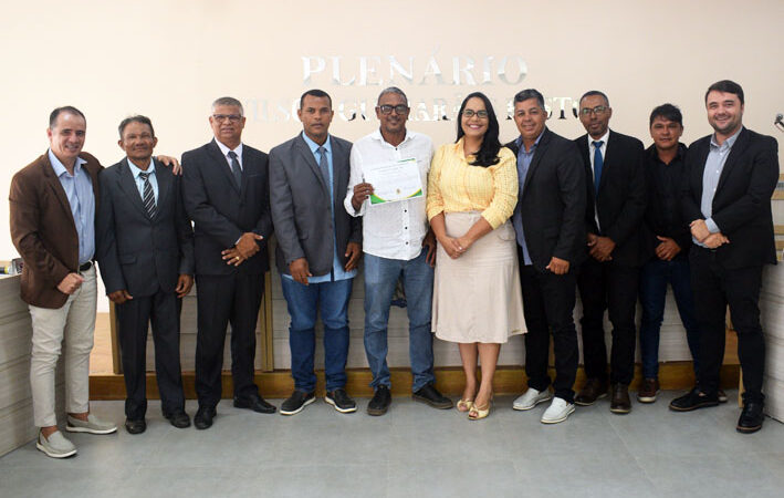 Secretário de Obras de Baixa Grande recebe Moção de Aplauso da Câmara de Vereadores