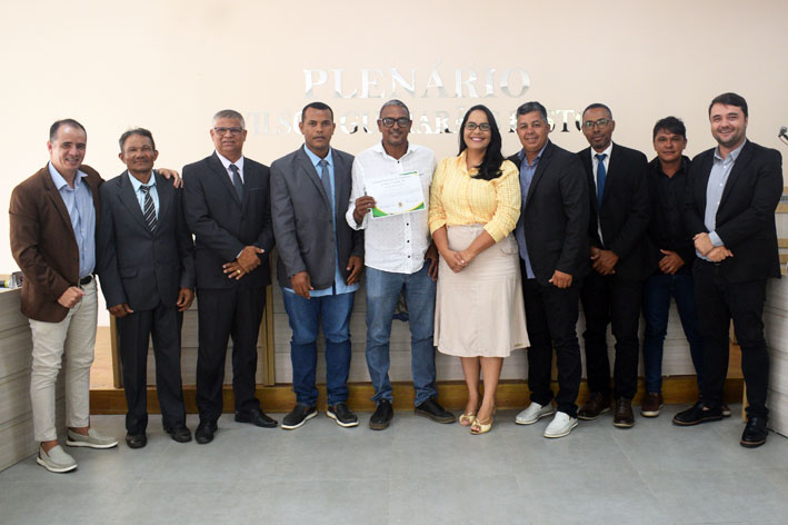 Secretário de Obras de Baixa Grande recebe Moção de Aplauso da Câmara de Vereadores