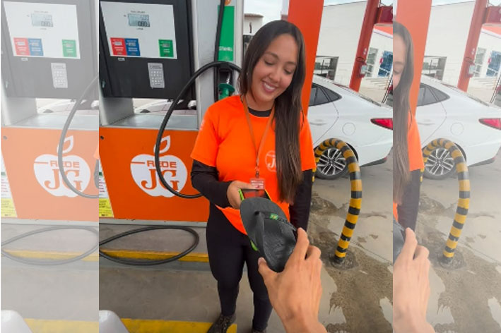 Humorista paga com “Sandália Card” e surpreende frentistas do Posto da Rede JG