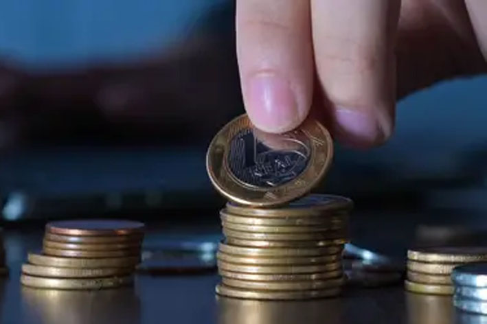 Estagnação da economia acende alerta na Indústria