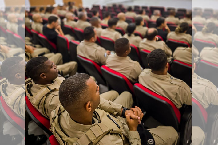 98ª CIPM realiza parada geral com todo o seu efetivo