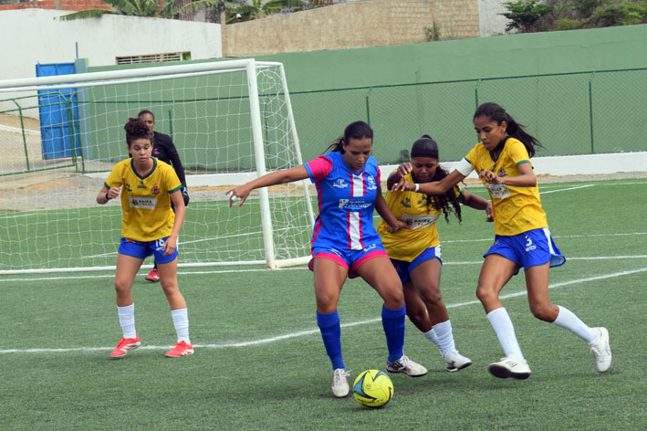 Baixa Grande estreia com vitória na Copa Jacuípe Feminina de Futebol
