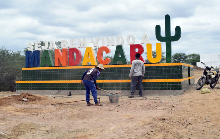 Prefeitura de Baixa Grande inicia implantação de letreiro moderno de boas-vindas nos povoados