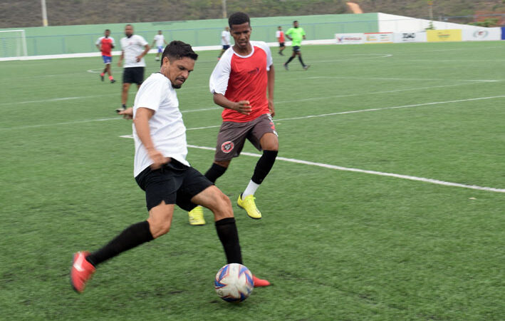 Moradores da Viração realizam último baba do ano no Estádio Municipal de Baixa Grande