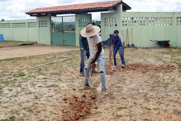 Prefeitura de Baixa Grande inicia construção de quatro novas salas de aula em Italegre
