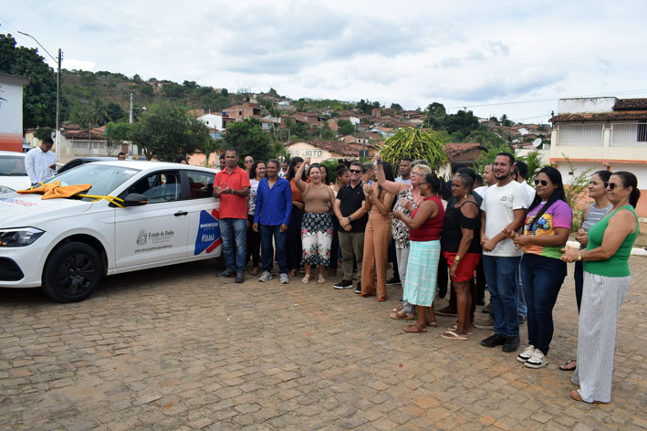 Prefeitura de Baixa Grande entrega veículo 0km do MobSUAS Bahia ao CRAS