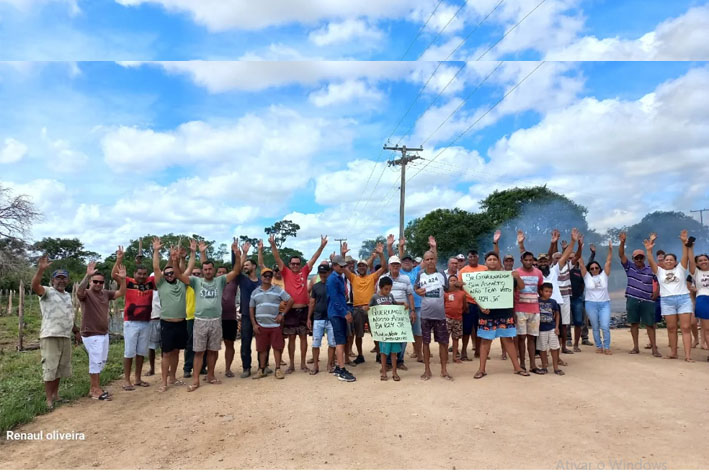 Manifestação na BA-424 cobra pavimentação entre Umbuzeiro, Alto Bonito e Cobé