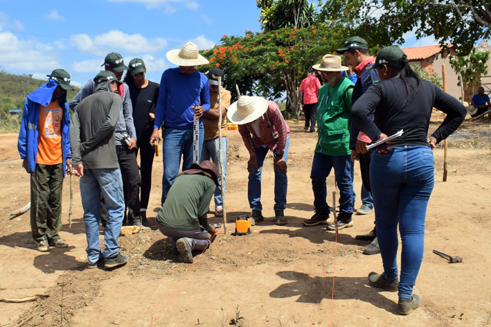Prefeitura de Baixa Grande investe em qualificação com Curso de Pedreiro Rural em Lagoa Dantas