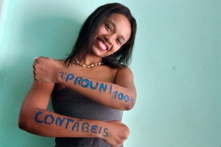 Adolescente da Quadra Q em Baixa Grande conquista 1º lugar em Ciências Contábeis