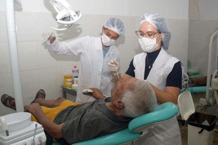Secretaria de Saúde de Baixa Grande inicia atendimento odontológico exclusivo para idosos da ABAI
