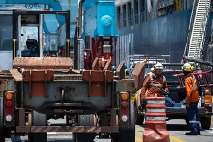 Redução da jornada pode elevar custos das empresas em até R$ 267 bilhões ao ano