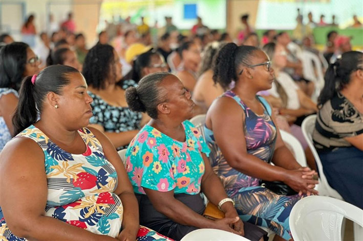 Prefeitura de Baixa Grande promove roda de conversa com beneficiários do Bolsa Família