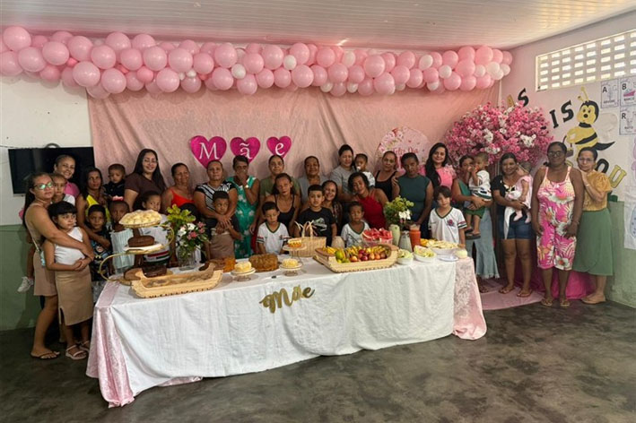 Em Baixa Grande, Escola José Bonifácio realiza café da manhã em homenagem ao Dia das Mães