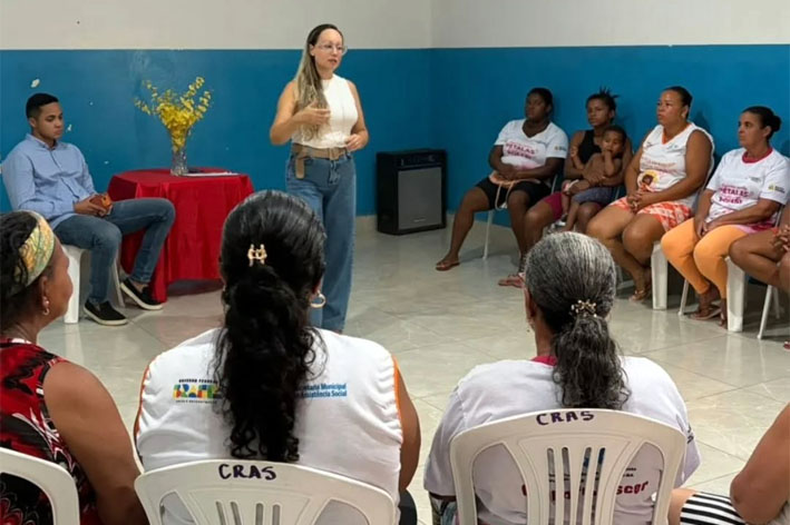 SCFV de Baixa Grande promove roda de conversa sobre combate à alienação parental