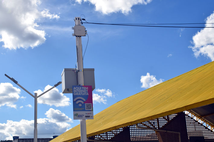 Praça da Juventude em Baixa Grande agora conta com internet gratuita através do programa Conecta Bahia e Prefeitura