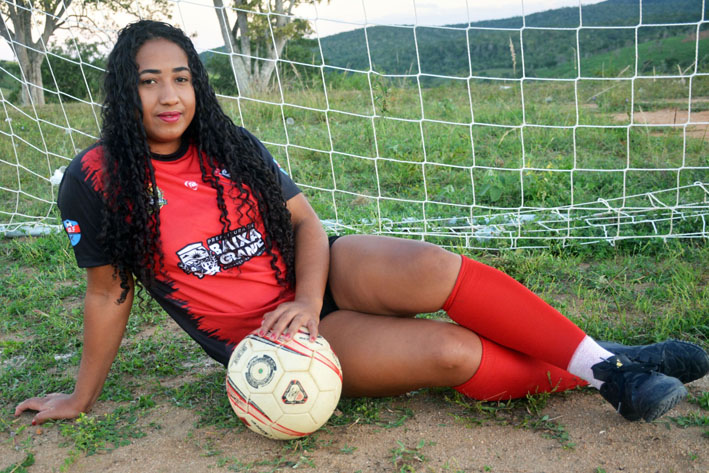 Musa da Viração participa de sessão de fotos da Copa Rural de Baixa Grande