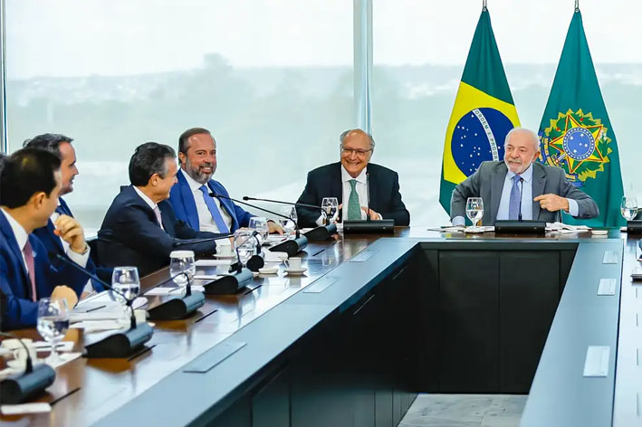 Governo prevê aumento de etanol na gasolina de 30% para até 32%