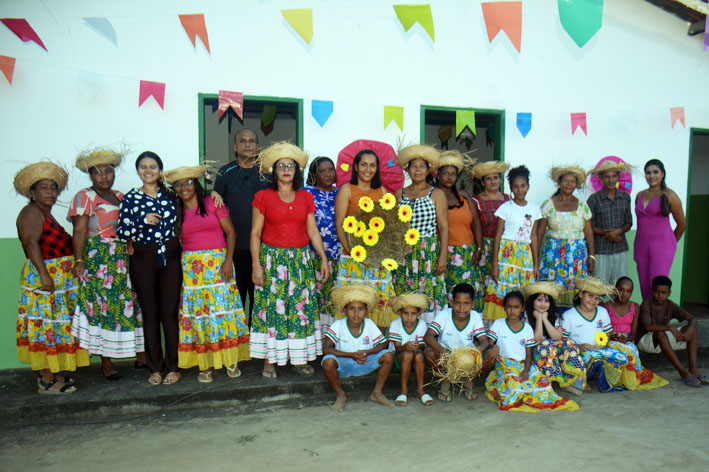 Em clima de São João, CRAS Volante de Baixa Grande encerra primeiro semestre de atividades na comunidade de Santana