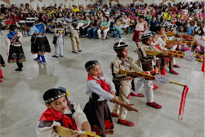 Festival de Contos reúne criatividade e valoriza a cultura junina entre estudantes da rede municipal