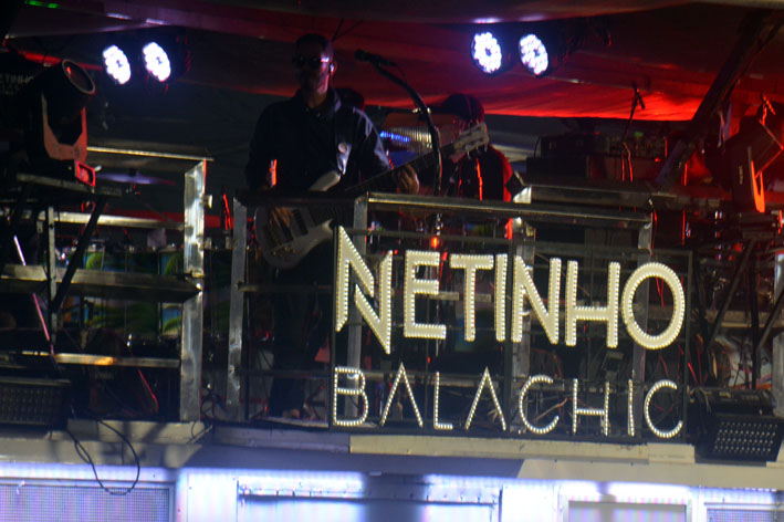 Netinho Balachic arrasta multidão em sua estreia na Micareta de Baixa Grande