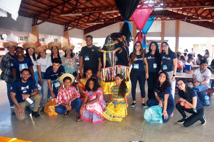 Escola Lídia Peixoto Santana recepciona missionários da Missão Solidária Marista