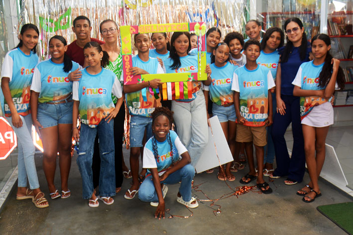 Adolescentes do NUCA de Baixa Grande participam de atividade educativa na Biblioteca Municipal