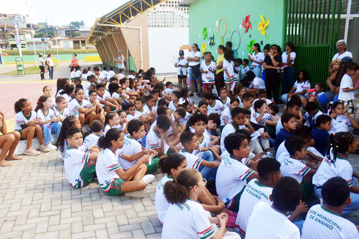 Escola Adenias inicia Semana do Estudante com corrida entre alunos em Baixa Grande