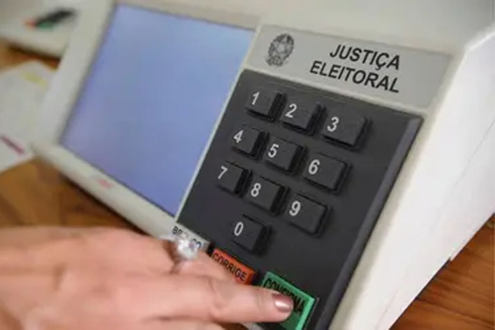 Quaest: no recorte regional, Lula lidera apenas no Norte e no Nordeste, em eventual 2º turno contra Flávio Bolsonaro