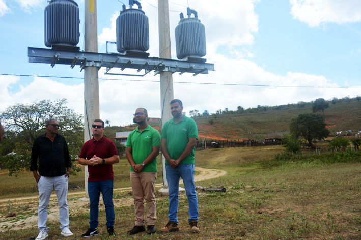 Coelba coloca em funcionamento regulador de tensão elétrica em Baixa Grande