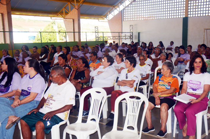 CREAS de Baixa Grande promove roda de conversa sobre violência contra a mulher na sede do município
