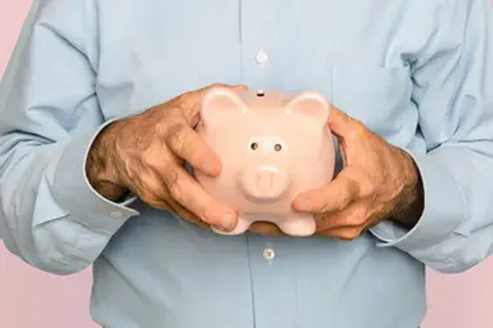 Geração 60+ chefia 32% dos lares brasileiros e enfrenta sobrecarga familiar e informalidade