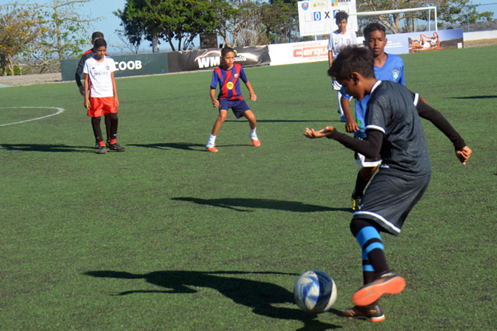 Registrado treino dos atletas do Sub-13 da Escolinha de Futebol da Prefeitura de Baixa Grande