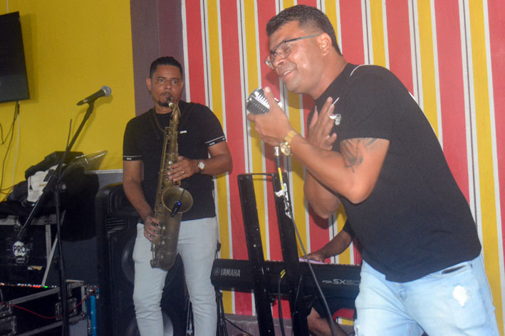 Bar e Pizzaria Havana celebra 15 anos com música ao vivo e muita alegria em Baixa Grande