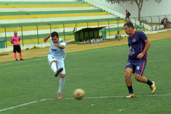Baixa Grande e Quixabeira empatam em 1 a 1 pelas quartas de final da Copa Jacuípe Master de Futebol