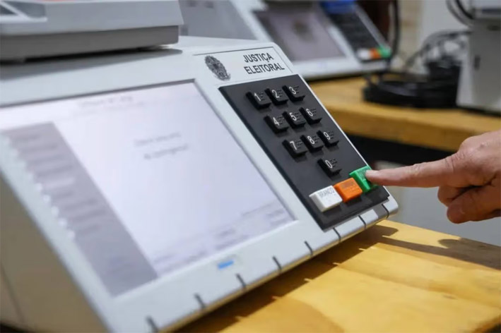 Câmara dos Deputados discute adoção do voto distrital misto nas eleições